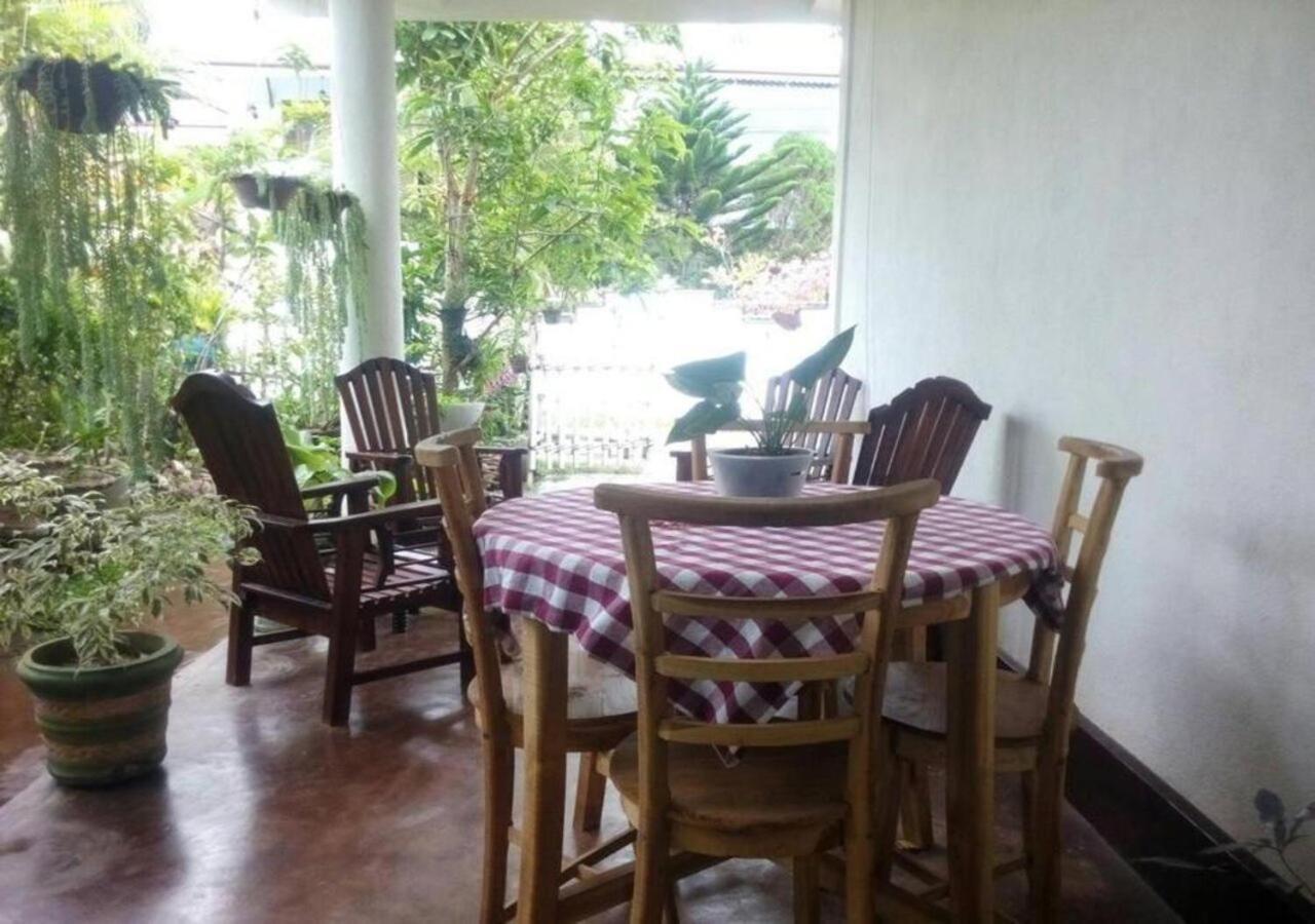 Weerakoon Guest Apartment Hikkaduwa Luaran gambar